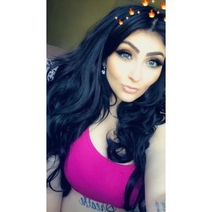 Meet your Posher, Cearia